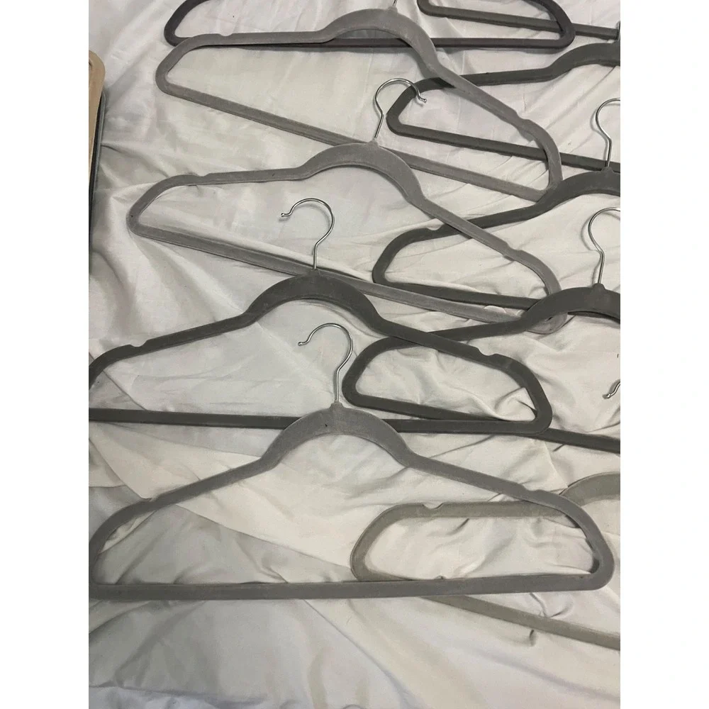 Lot of 10 multi‎ grey Velvet Hangers Non-Slip Slim